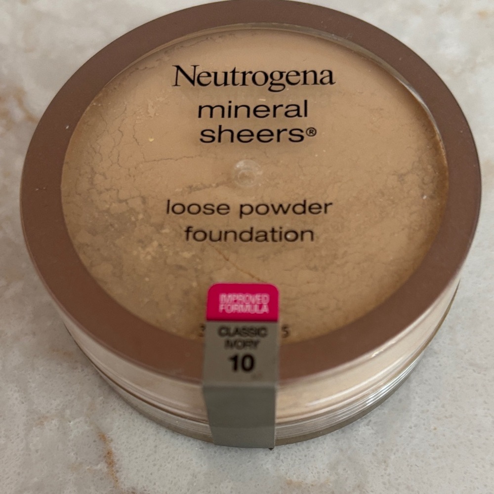 Neutrogena Mineral Sheers Loose Powder Foundation - Classic Ivory 10